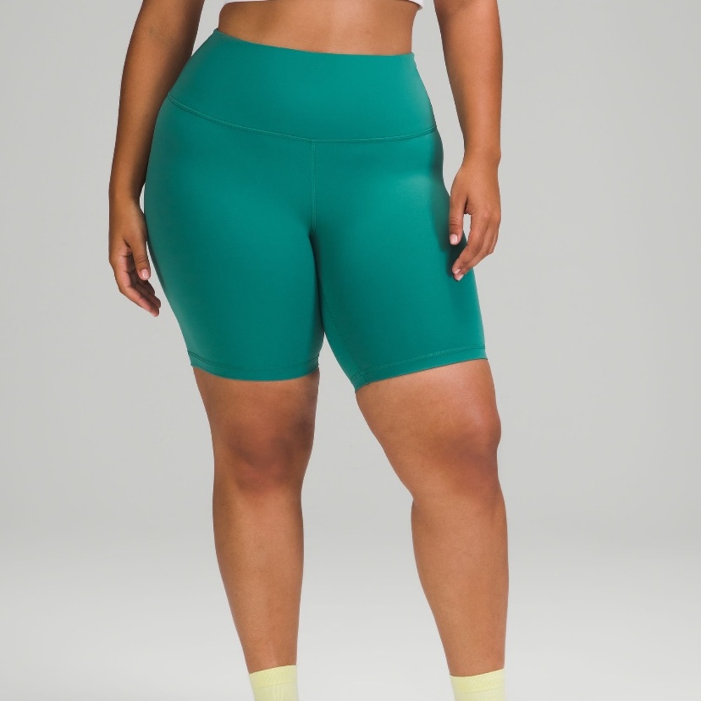 Wunder Train High-Rise Short 8”, size 6 in teal lagoon
